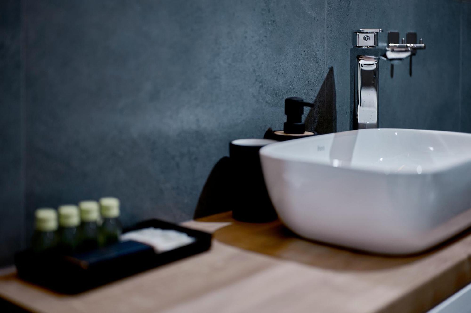 Apartament Sztuk Pieknych 10 ピワ エクステリア 写真