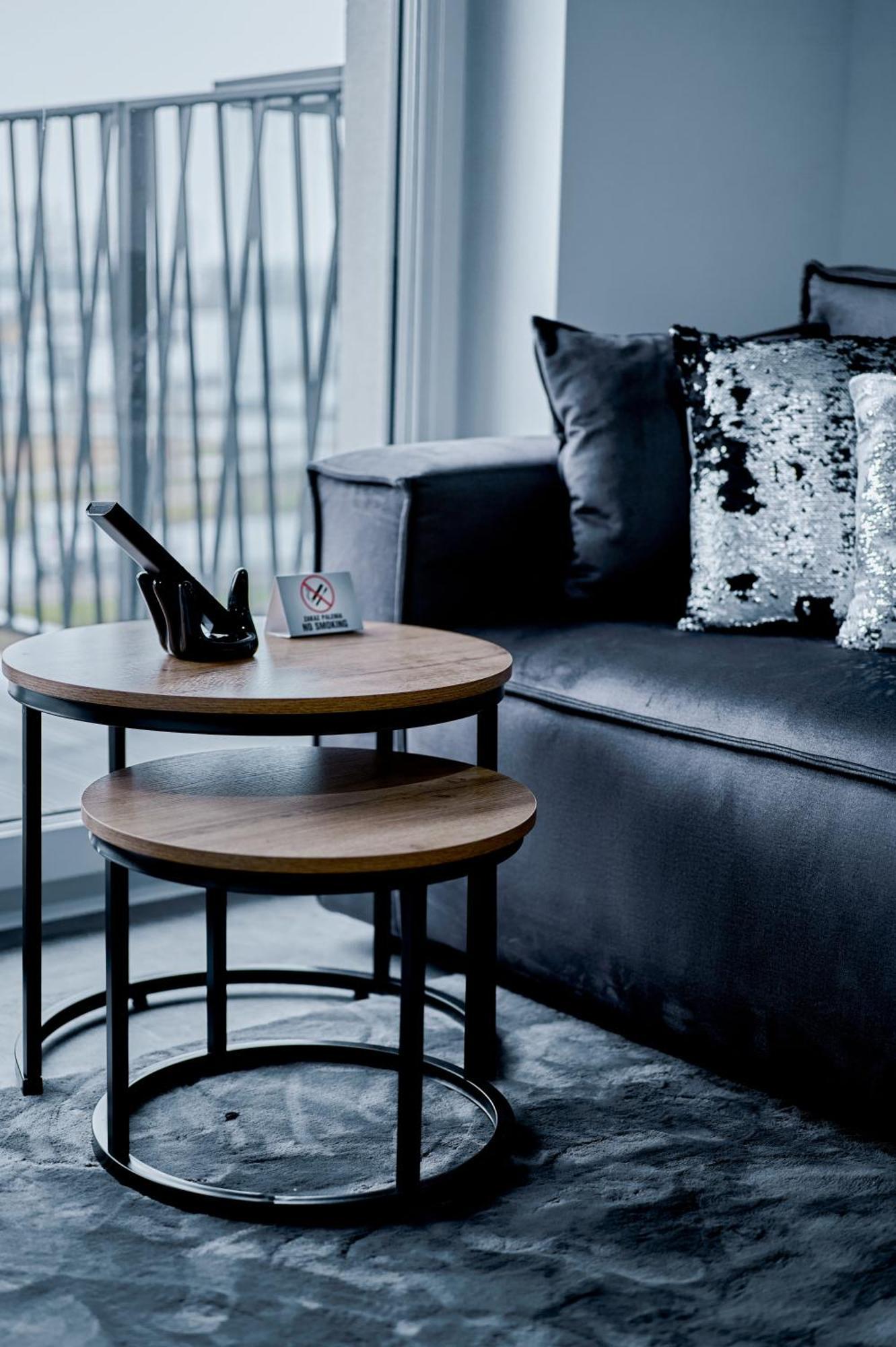 Apartament Sztuk Pieknych 10 ピワ エクステリア 写真